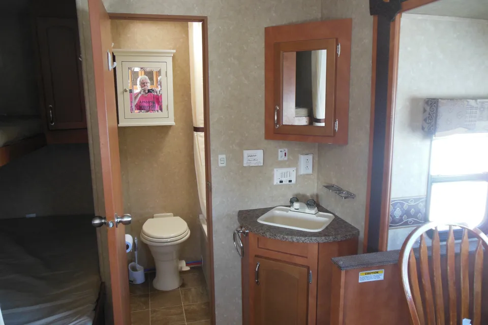 Victor 's Gulfstream  Trailmaster Travel Trailer
