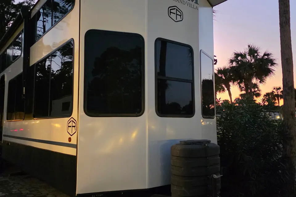 Raul's Salem veranda 42" Veranda 42 Travel Trailer