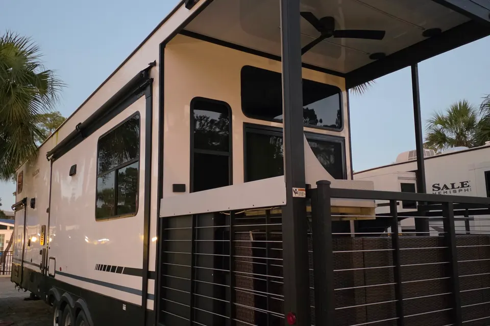 Raul's Salem veranda 42" Veranda 42 Travel Trailer