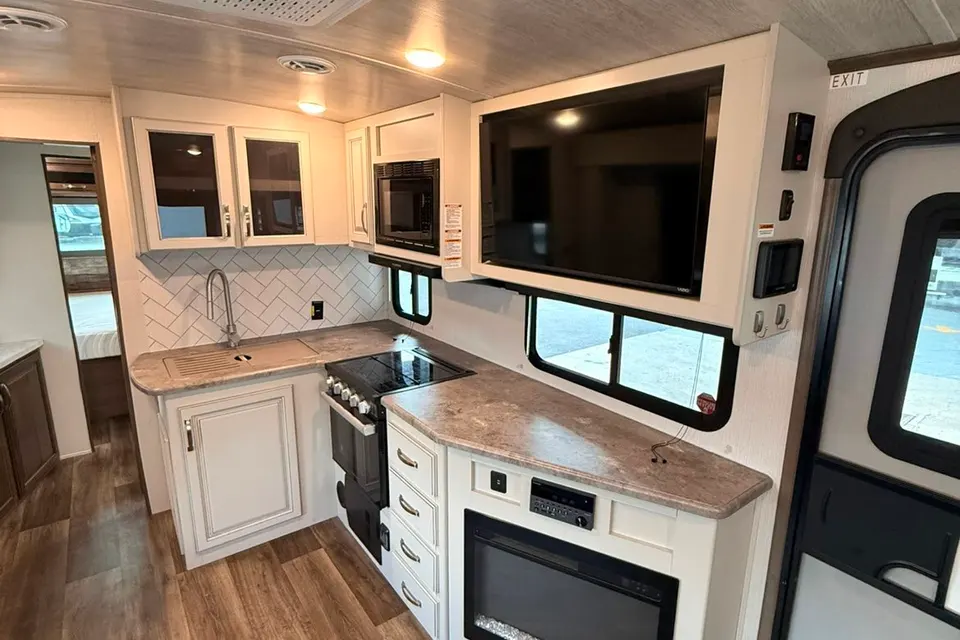 Brandon's Keystone 25rds Travel Trailer