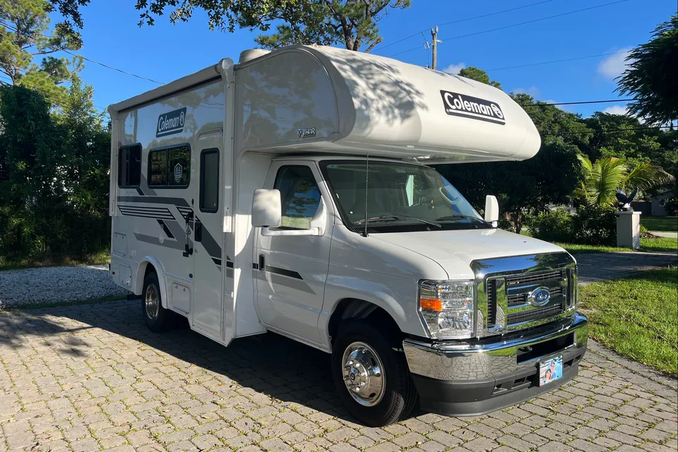 Huan's Coleman 19 EZ Class C
