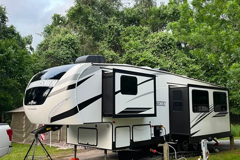 Felix's KZ Sportsmen 292bhk Fifth Wheel