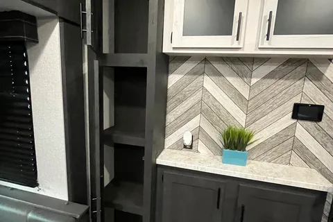 Felix's KZ Sportsmen 292bhk Fifth Wheel