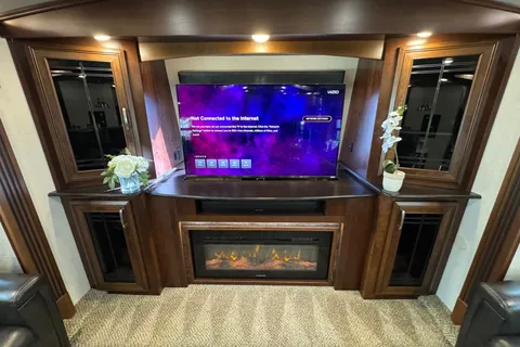 Westland 2019 Jayco Pinnacle Fifth Wheel