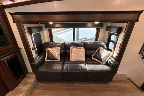Westland 2019 Jayco Pinnacle Fifth Wheel