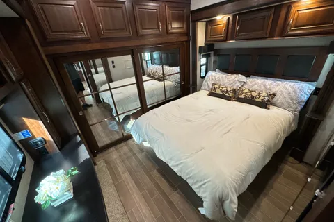 Westland 2019 Jayco Pinnacle Fifth Wheel