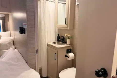 Le Refuge — Boho chic | 2022 | Simple, confortable & prêt à partir 🌿