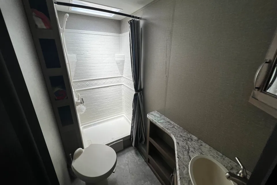 Brandon's Grand Design Bunkhouse