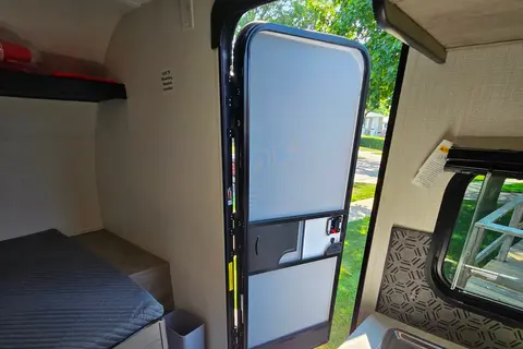 Koungrith's Cruiser RV AVENIR Travel Trailer