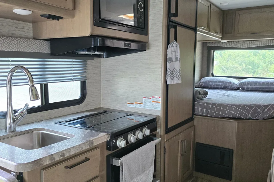 Thor Four Winds Class C Motorhome
