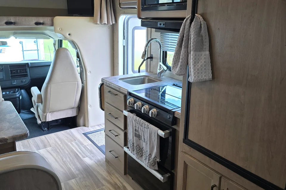 Thor Four Winds Class C Motorhome