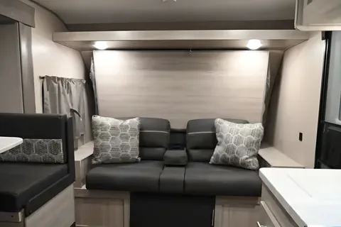 'Cat' the 2022 Coachmen Catalina Summit ACO900