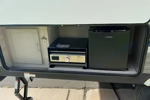 'Cat' the 2022 Coachmen Catalina Summit ACO900