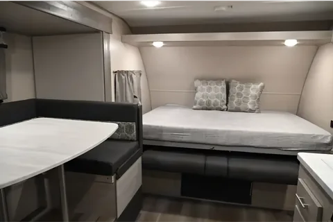 'Cat' the 2022 Coachmen Catalina Summit ACO900