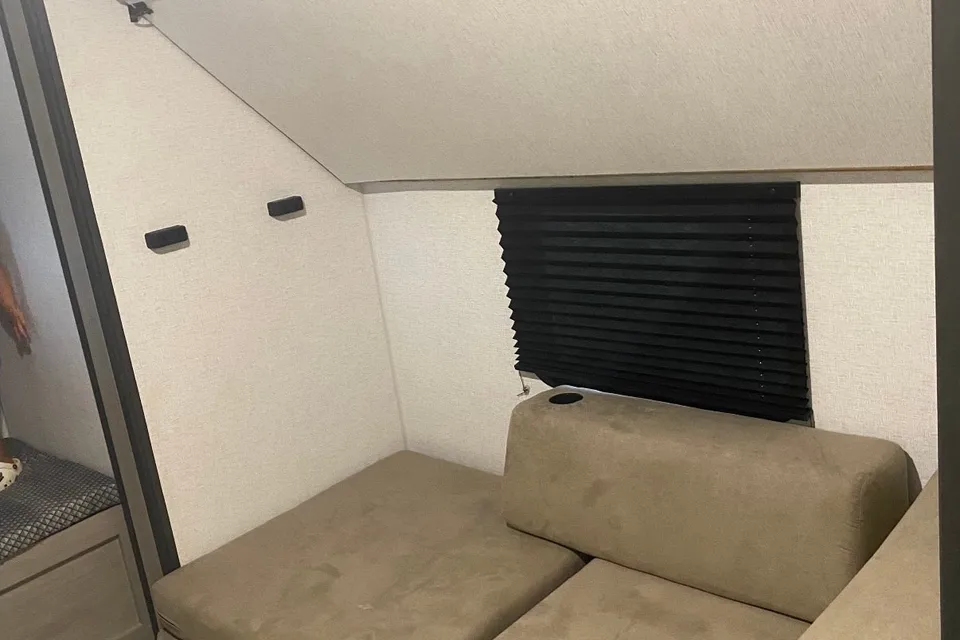 Gregory's Keystone Springdale 310BR Travel Trailer