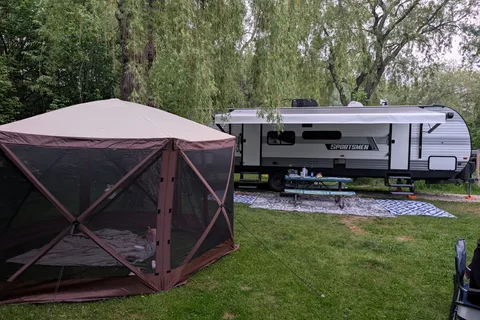 Robert's 2021 KZ Sportsmen 281bhse Travel Trailer