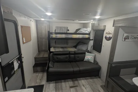 Robert's 2021 KZ Sportsmen 281bhse Travel Trailer
