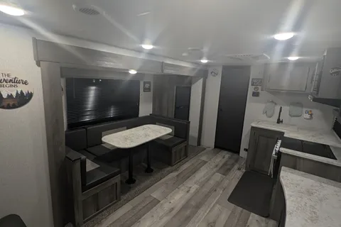 Robert's 2021 KZ Sportsmen 281bhse Travel Trailer