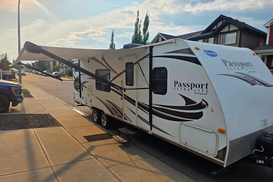 Ashleigh's Passport 28BS Travel Trailer