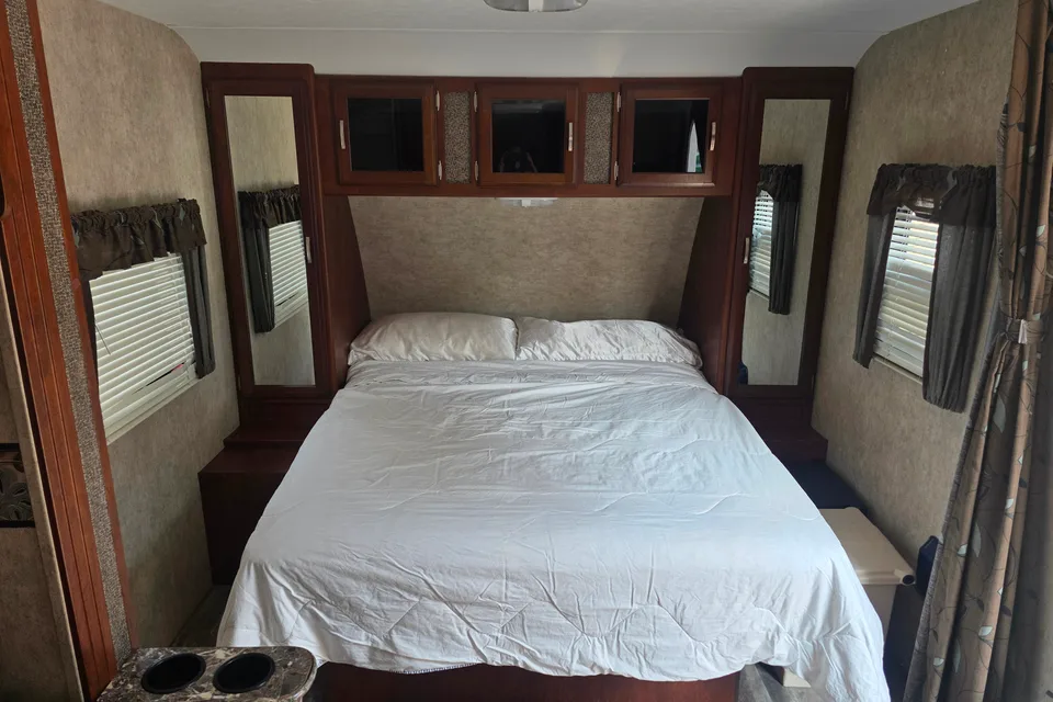 Ashleigh's Passport 28BS Travel Trailer
