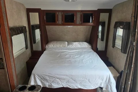 Ashleigh's Passport 28BS Travel Trailer (DELIVERY ONLY)