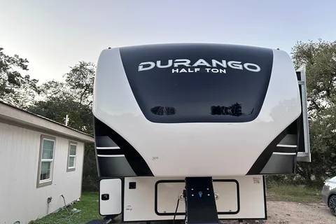 Lee’s KZ Durango half ton Fifth Wheel