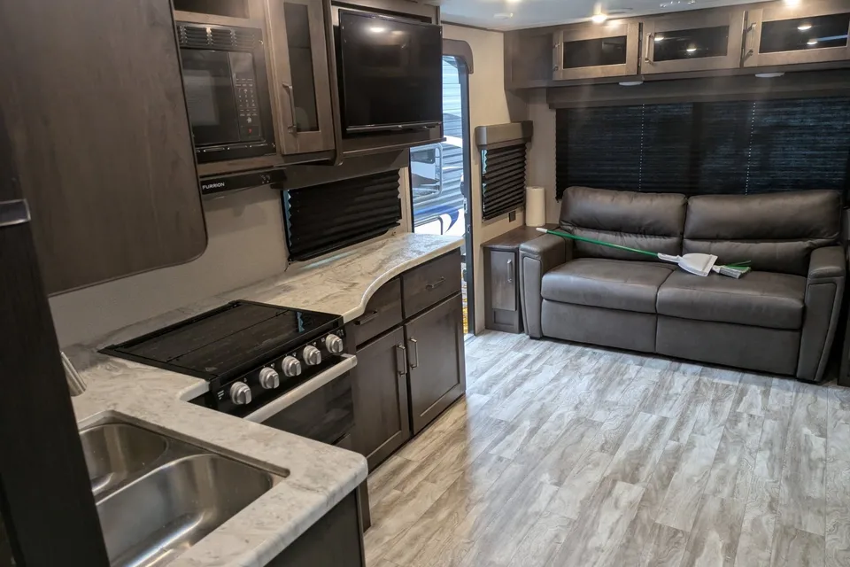 Tyler's Grand Design Trancend Xplor 245RL Travel Trailer