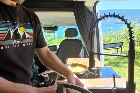 Cozy custom crafted van with Shower, Toilet, A/C , Heat, Solar and more