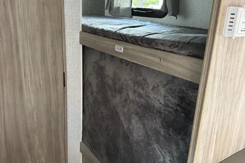 GVK's Winnebago Micro Minnie 1700bh Travel Trailer