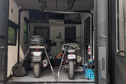 DELIVERY DISCOUNTED Motorcycle-golf Alliance RV 44V14 TOY Hauler