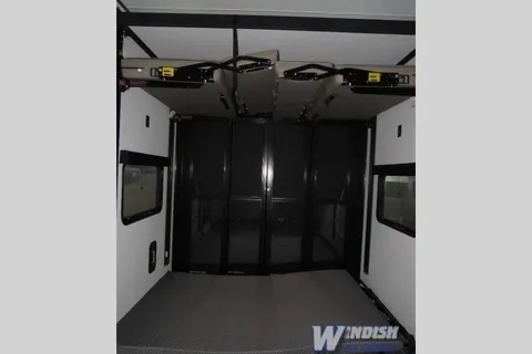 DELIVERY DISCOUNTED Motorcycle-golf Alliance RV 44V14 TOY Hauler