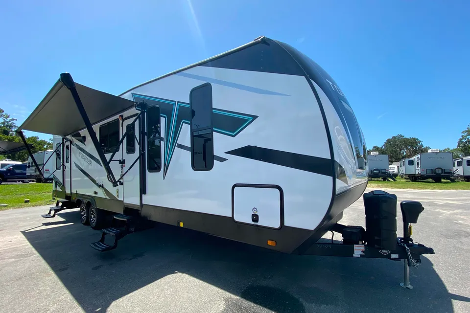Heartland T333 Travel Trailer / Toy Hauler