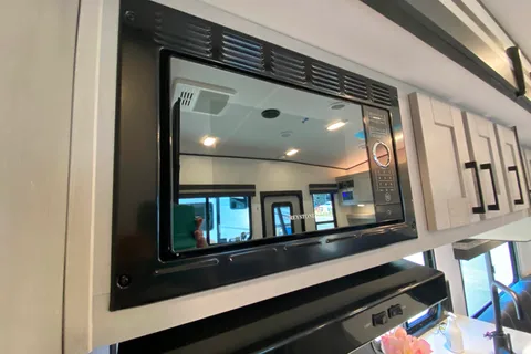 Heartland T333 Travel Trailer / Toy Hauler