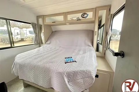 Lidia’s Wildwood Trailer with Views!!