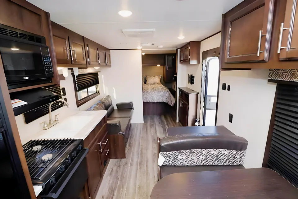 Lakebri Travel Rentals, LLC Jayco  Jay Flight SLX Travel Trailer