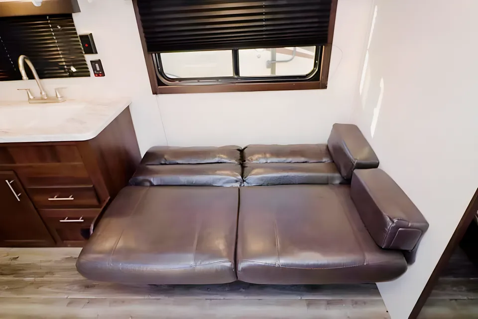 Lakebri Travel Rentals, LLC Jayco  Jay Flight SLX Travel Trailer