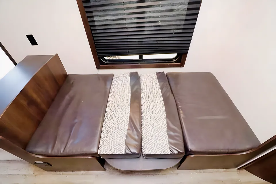 Lakebri Travel Rentals, LLC Jayco  Jay Flight SLX Travel Trailer