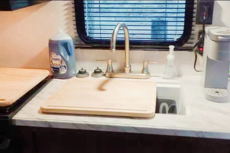 Lakebri Travel Rentals, LLC Jayco  Jay Flight SLX Travel Trailer
