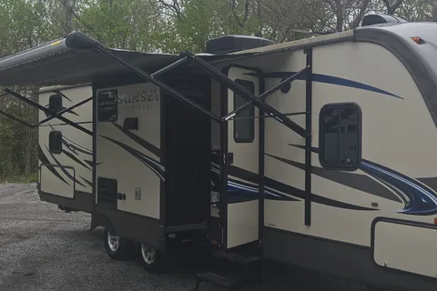 Clean Sunset Trail Travel trailer
