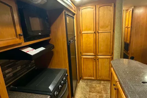 Clean Sunset Trail Travel trailer