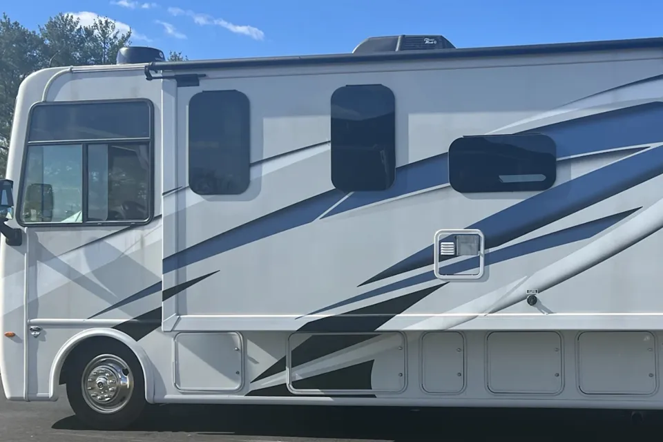 Thor Freedom Traveler A30 Class A