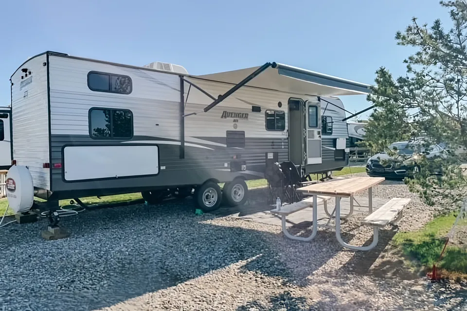 Mike's Prime Time Avenger 27DBS Travel Trailer