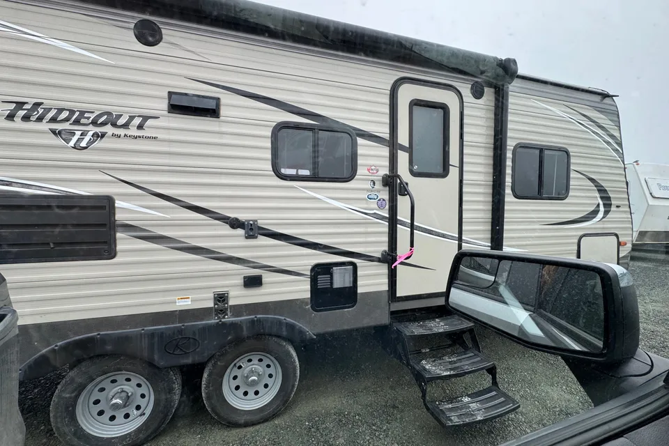 Marc Alfred's Keystone 2018 keystone hideout 24Lhswe Travel Trailer