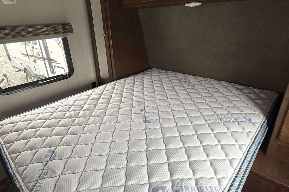 Marc Alfred's Keystone 2018 keystone hideout 24Lhswe Travel Trailer