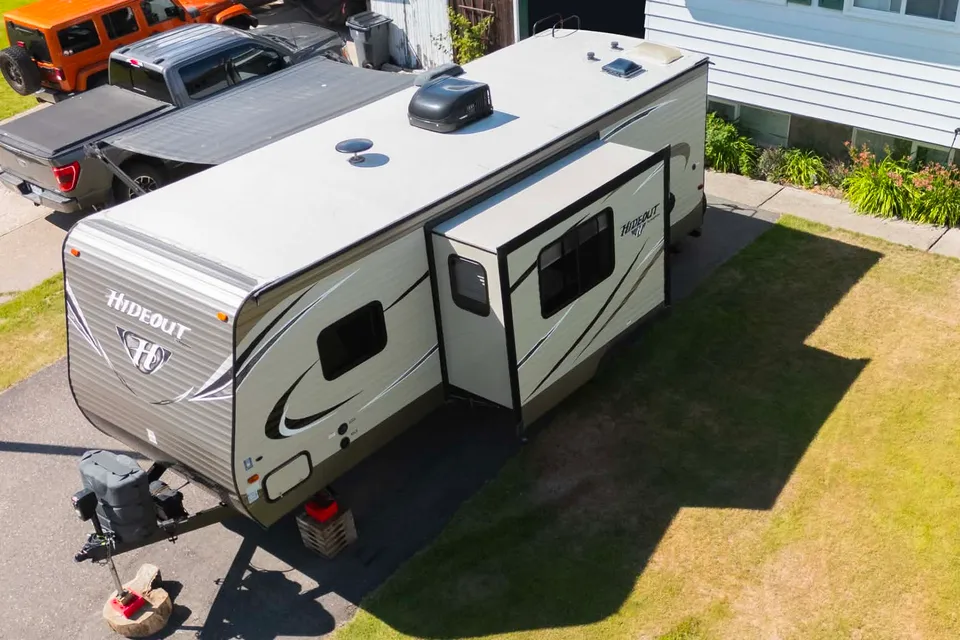 Marc Alfred's Keystone 2018 keystone hideout 24Lhswe Travel Trailer