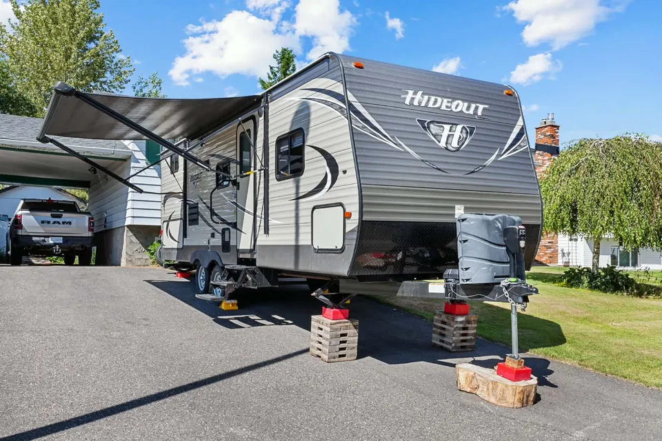 Marc Alfred's Keystone 2018 keystone hideout 24Lhswe Travel Trailer