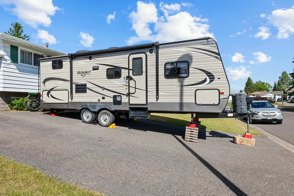 Marc Alfred's Keystone 2018 keystone hideout 24Lhswe Travel Trailer