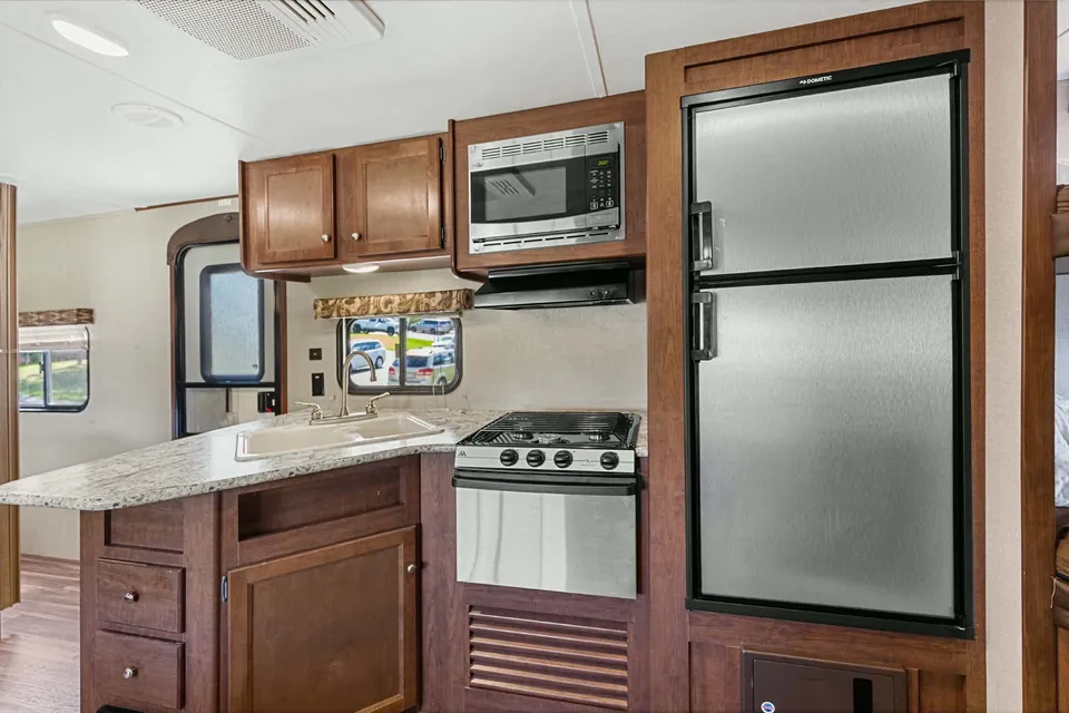 Marc Alfred's Keystone 2018 keystone hideout 24Lhswe Travel Trailer