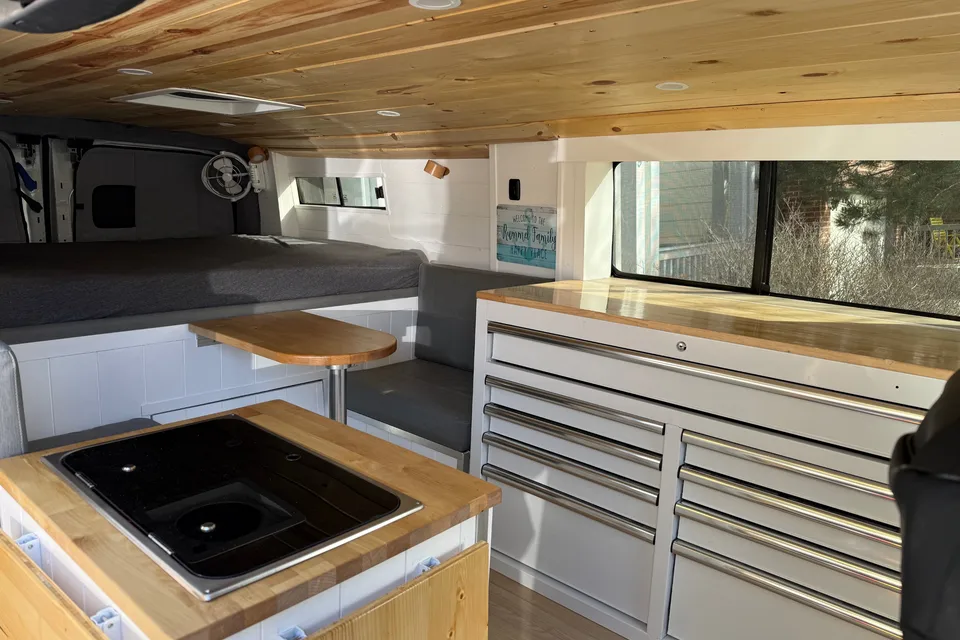 Van Vibes Rental -Rummel's Campervans