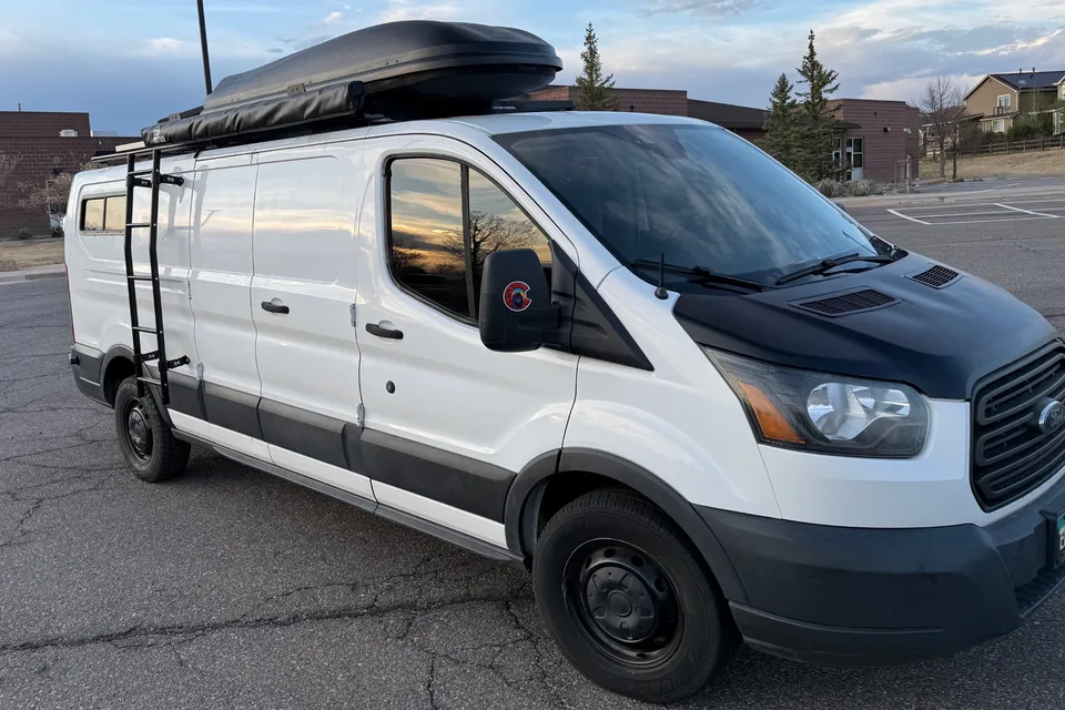 Van Vibes Rental -Rummel's Campervans